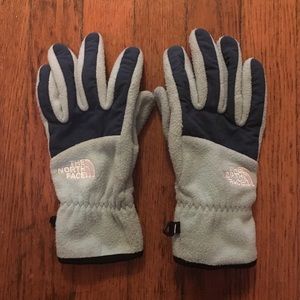North face gloves